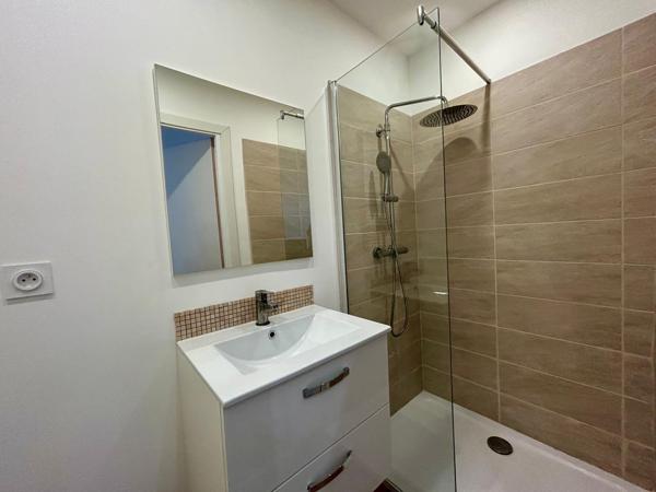 Maison
         8 pièces
        - 320 m² 359 000 € *