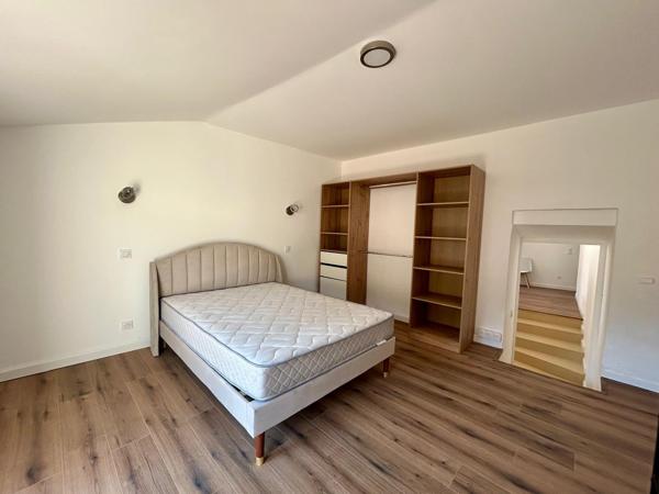 Maison
         8 pièces
        - 320 m² 359 000 € *