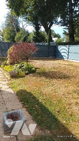 A VDRE Fougères 95 m² RDC sa-séj cuis chbre pare WC Etage 3 chbres SDB, WC gar gre abri terr pelouse