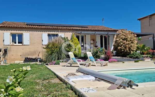 Maison à vendre    4 pièces •  Saint-Julien-les-Rosiers