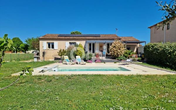 Maison à vendre    4 pièces •  Saint-Julien-les-Rosiers