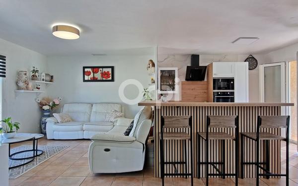 Maison à vendre    4 pièces •  Saint-Julien-les-Rosiers