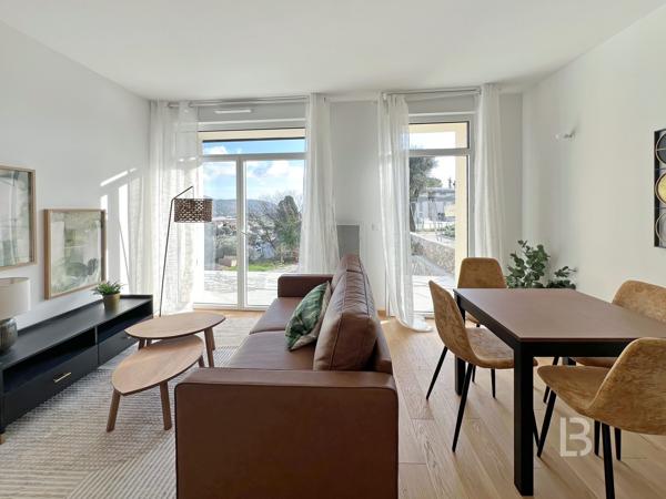 Nice Rimiez Studio Dernier Etage entièrement rénové avec Balcon