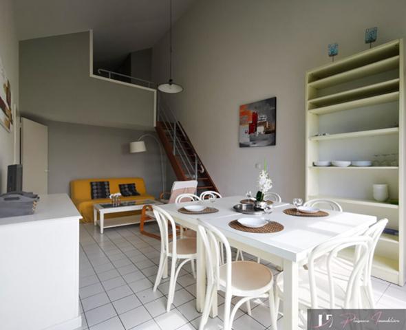 LES MINIMES APPARTEMENT T4 PIECES MEUBLE ETUDIANT  La rochelle