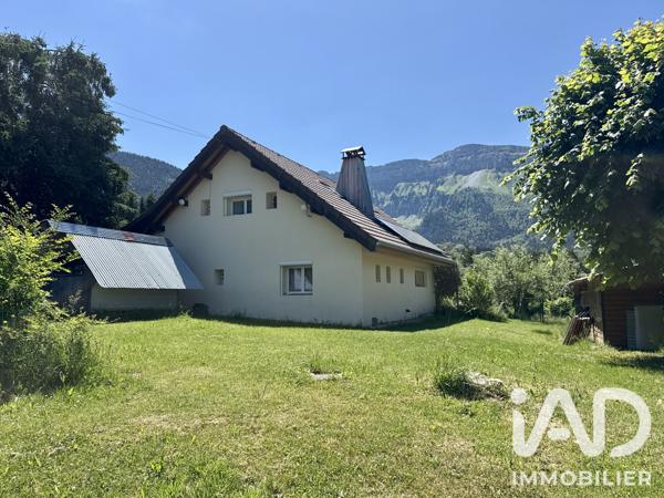 Maison à vendre 5 pièces 107,85 m² Saint-Sixt