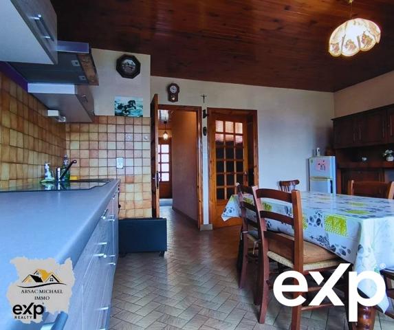 Maison de village charmante à Pradelles