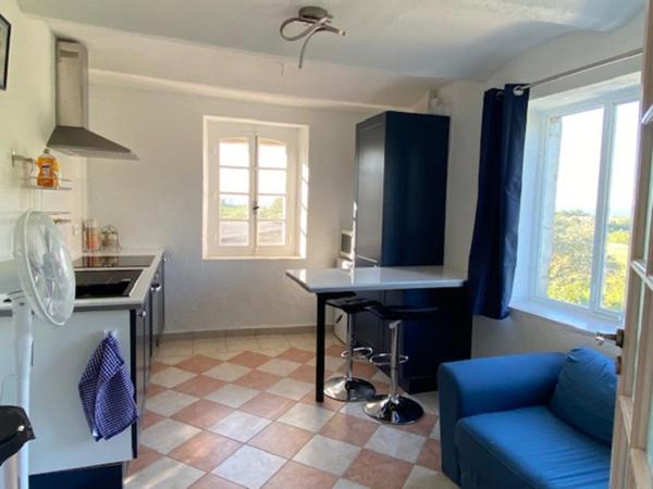 Maison en pierre avec piscine sur 8500 m² de terrain Bessas 10 pièce(s) 244 m2