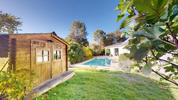 CALME/ JARDIN AVEC PISCINE et TERRASSES COUVERTES/ MAISON CLE EN MAIN