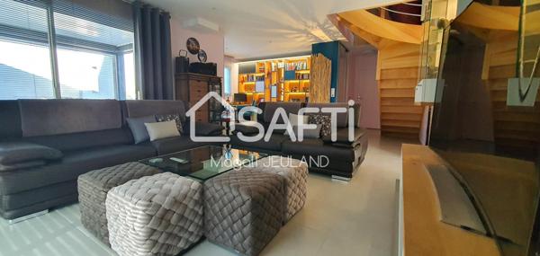 VILLA MEUBLÉE,  SUR 4000 M2 de terrain aménagé et paysagé , IDEAL pour organiser des réceptions.