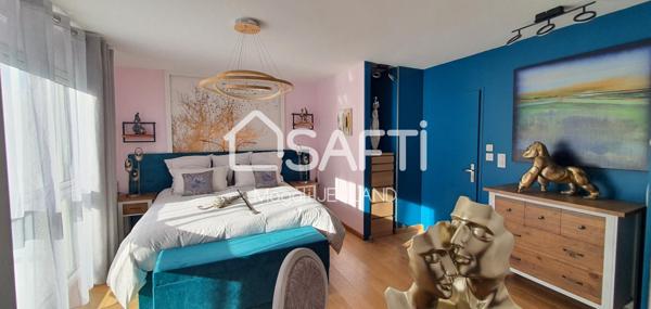 VILLA MEUBLÉE,  SUR 4000 M2 de terrain aménagé et paysagé , IDEAL pour organiser des réceptions.