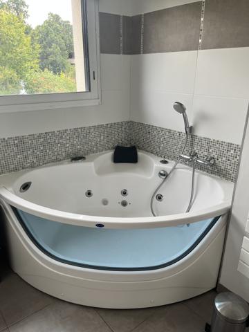 Maison
         5 pièces
        - 123 m² 325 500 € *
