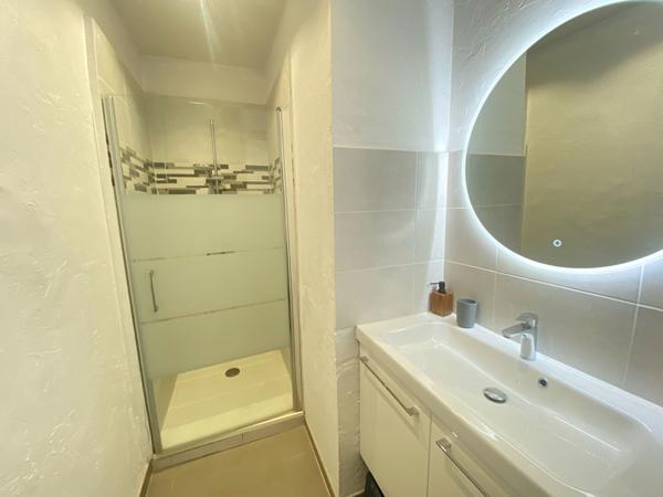 2 PICES MEUBLE - BAIL 9 MOIS