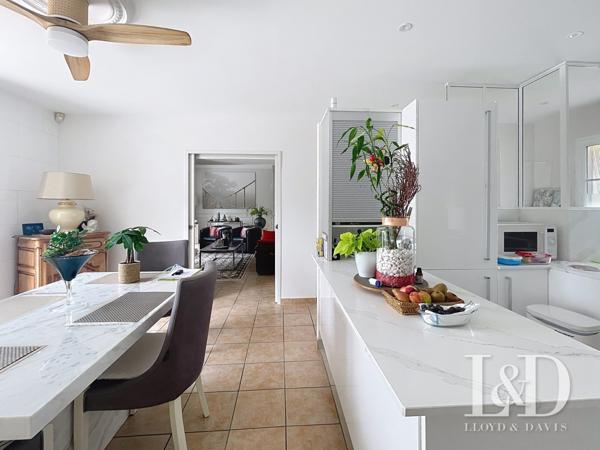 Royan : maison charentaise 3/4 chambres, garage et jardin