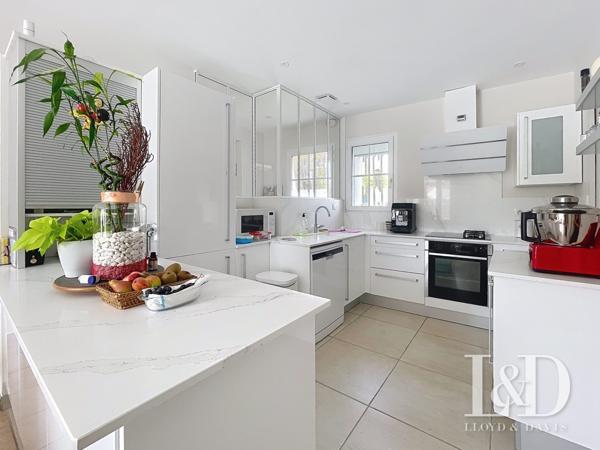 Royan : maison charentaise 3/4 chambres, garage et jardin