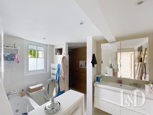 Royan : maison charentaise 3/4 chambres, garage et jardin