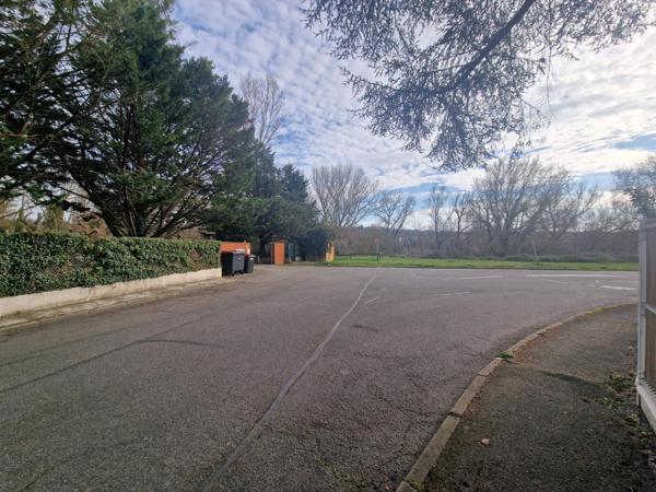 T3 lumineux avec 2 balcons, cave et parking – Muret centre