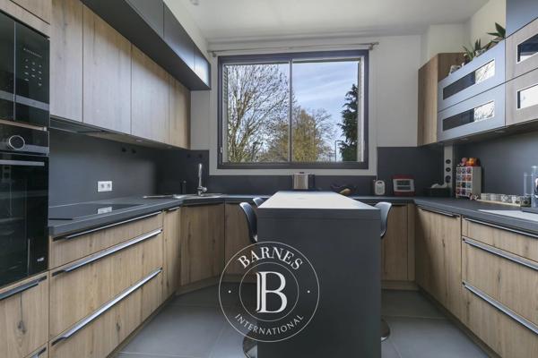 Chaville, Maison 5 Chambres -  180 m² à vendre