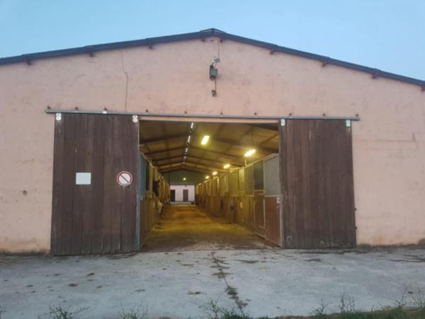 maison individuelle+ haras de 26 hectares à vendre