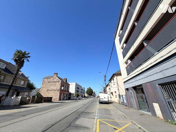 T2 AVEC TERRASSE ET GARAGE RUE DE NANTES