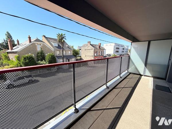T2 AVEC TERRASSE ET GARAGE RUE DE NANTES