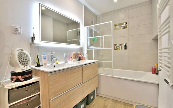 Maison à vendre    3 pièces •  Flixecourt