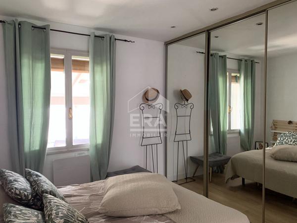 A VENDRE ROQUEFORT-LA -BEDOULE MAISON T3 DE  77 M² PLEIN PIED SUR 430 M² DE TERRAIN GARAGE