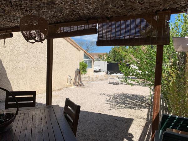A VENDRE ROQUEFORT-LA -BEDOULE MAISON T3 DE  77 M² PLEIN PIED SUR 430 M² DE TERRAIN GARAGE