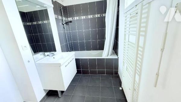 Appartement avec une grande terrasse d'env. 35m² avec vue panoramique sans vis à vis à Vendre à...