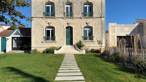 VILLA DE CHARME DES ANNÉES 30 À CHATELAILLON-PLAGE