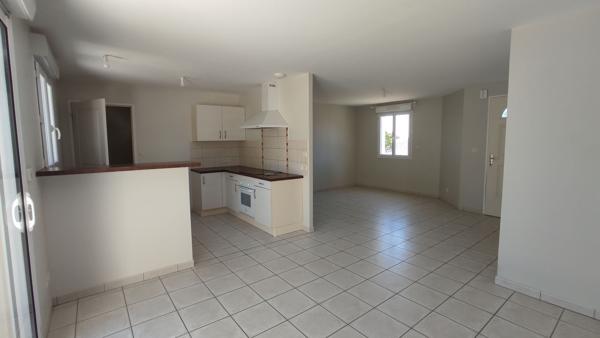 PAVILLON  PLAIN-PIED CHATELLERAULT- EST