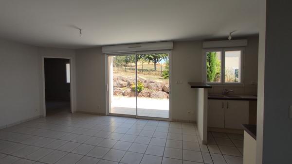 PAVILLON  PLAIN-PIED CHATELLERAULT- EST