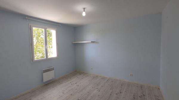 PAVILLON  PLAIN-PIED CHATELLERAULT- EST