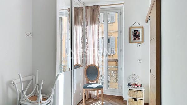 Appartement 3 pièces à vendre au centre-ville de Grasse avec vue mer et garage