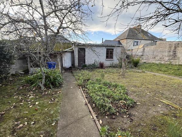 MAISON  MITOYENNE 3 CHAMBRES GARAGE JARDIN A RENOVER SAINT MALO PARAME 