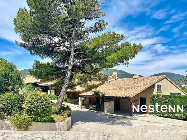 A la Vigie, proche calanques et centre-ville, Mazet 3 pièces + mezzanine  Cavalaire-sur-Mer environ 71 m² (65,6 m² Carrez) avec garage et stationnement