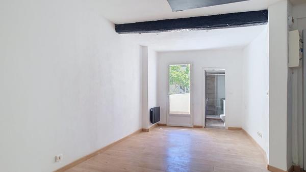 A lourer appartement T3 avec terrasse à Carpentras