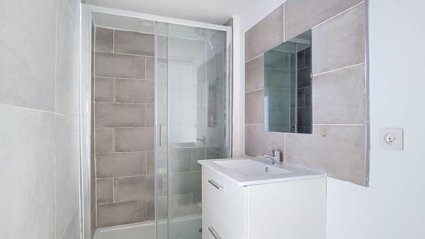 A lourer appartement T3 avec terrasse à Carpentras