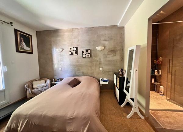 Maison à vendre    5 pièces •  Froges