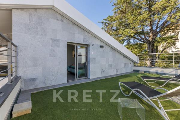 MAGNIFIQUE APPARTEMENT DE 107 M2 DERNIER ETAGE A 30 M DE LA PLAGE DES LECQUES