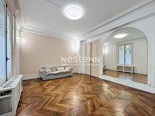A vendre - Paris 17 - Appartement - 38m2 - boulevard Malesherbes - charme de l'ancien - cave