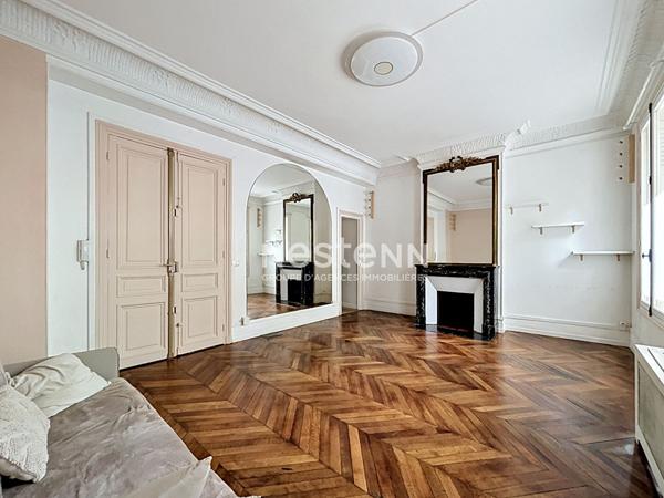 A vendre - Paris 17 - Appartement - 38m2 - boulevard Malesherbes - charme de l'ancien - cave