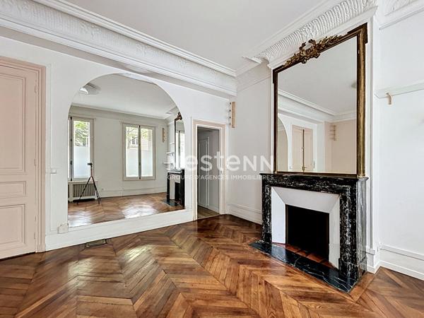 A vendre - Paris 17 - Appartement - 38m2 - boulevard Malesherbes - charme de l'ancien - cave