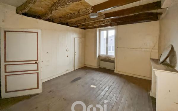 Maison à vendre    2 pièces • 48 m2 Saint-Symphorien-sur-Couze