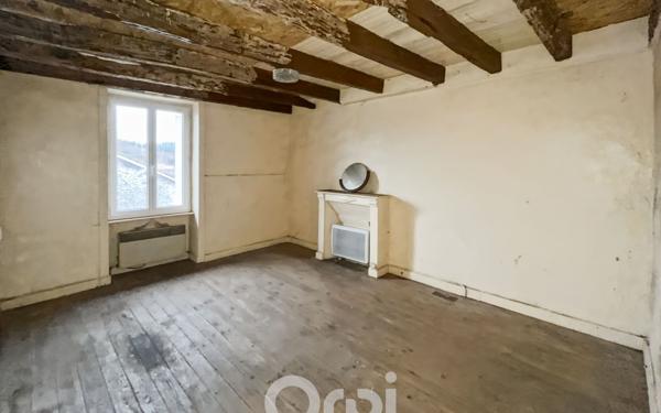 Maison à vendre    2 pièces • 48 m2 Saint-Symphorien-sur-Couze