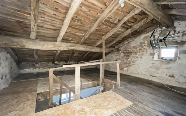 Maison à vendre    2 pièces • 48 m2 Saint-Symphorien-sur-Couze