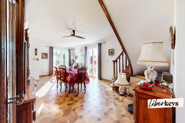 PORT LEUCATE : Charmante maison de 115m² avec extérieur et garage.