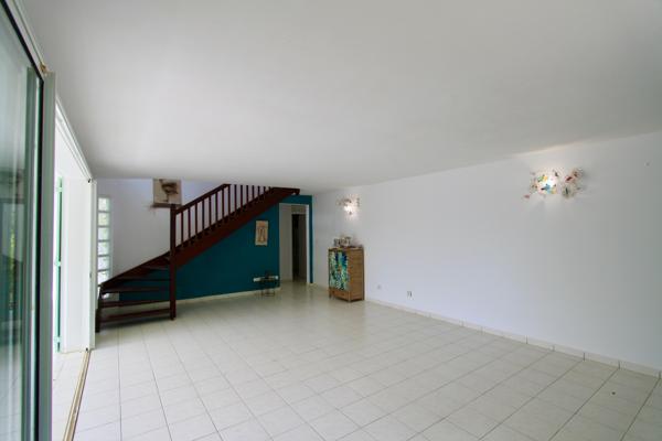 À VENDRE À GOYAVE – MAISON 3 CHAMBRES SUR 1 971 M² DE TERRAIN