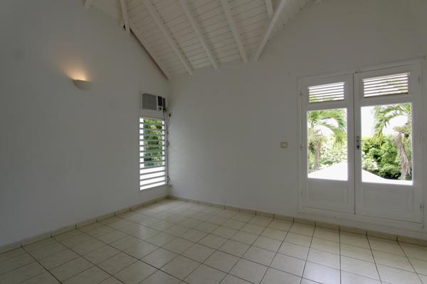 À VENDRE À GOYAVE – MAISON 3 CHAMBRES SUR 1 971 M² DE TERRAIN