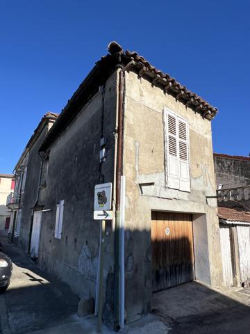 EXCLUSIVITE - Mirepoix - Maison de ville avec sa cour intérieure + garage