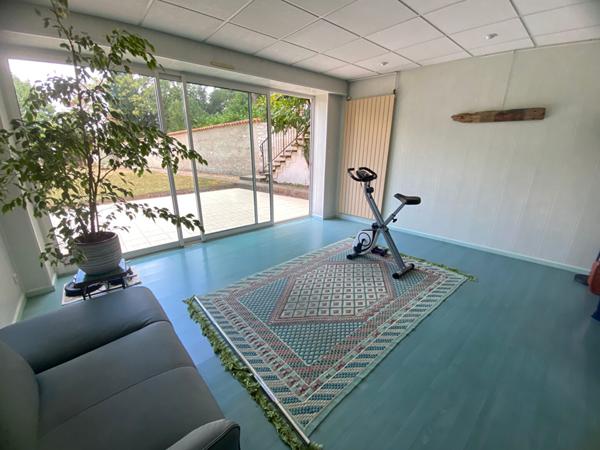 Maison  9 pièces 199 m2